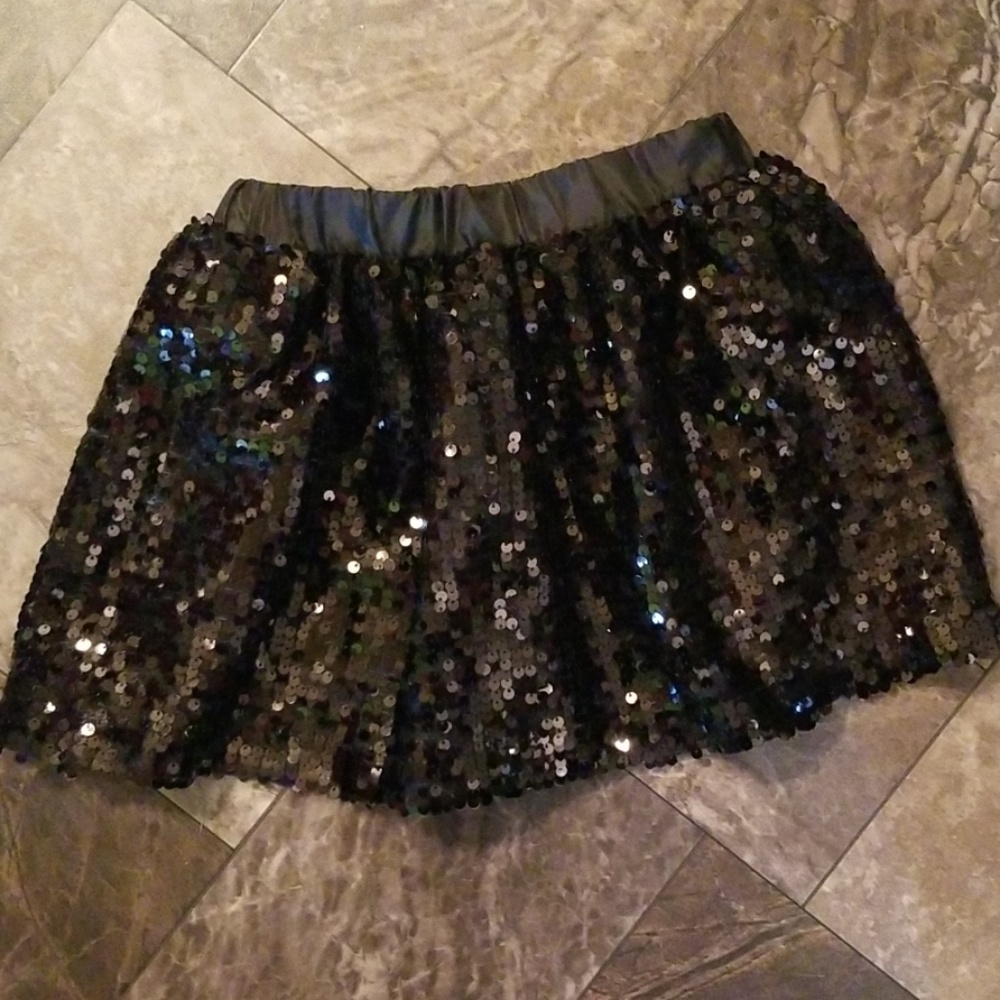 Black skirt